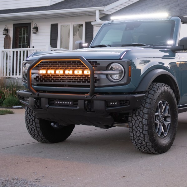 Aggressive amber revamps your Bronco, giving it a bold, premium look that's ready to take on the wild!