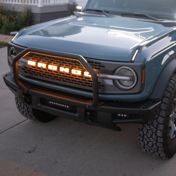 Premium Design: Hoop curvature keeps the BRONCO emblem visible, perfectly complementing our LED Luminix Emblem for a great look.