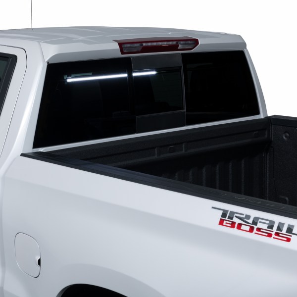 Dual-zone strobe light bar with alternating colors for maximum visibility and attention